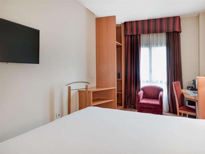 Exe Pozuelo Otel Pozuelo de Alarcón Dış mekan fotoğraf