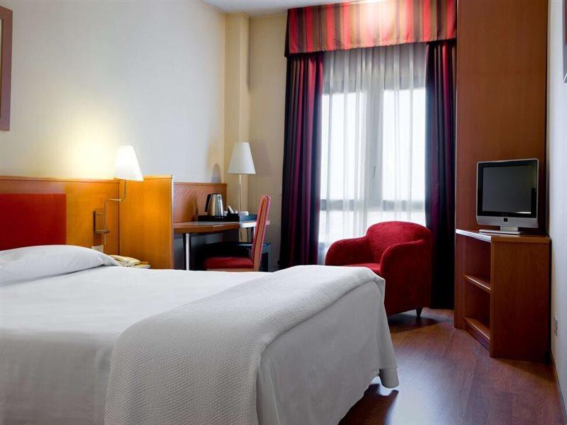 Exe Pozuelo Otel Pozuelo de Alarcón Dış mekan fotoğraf