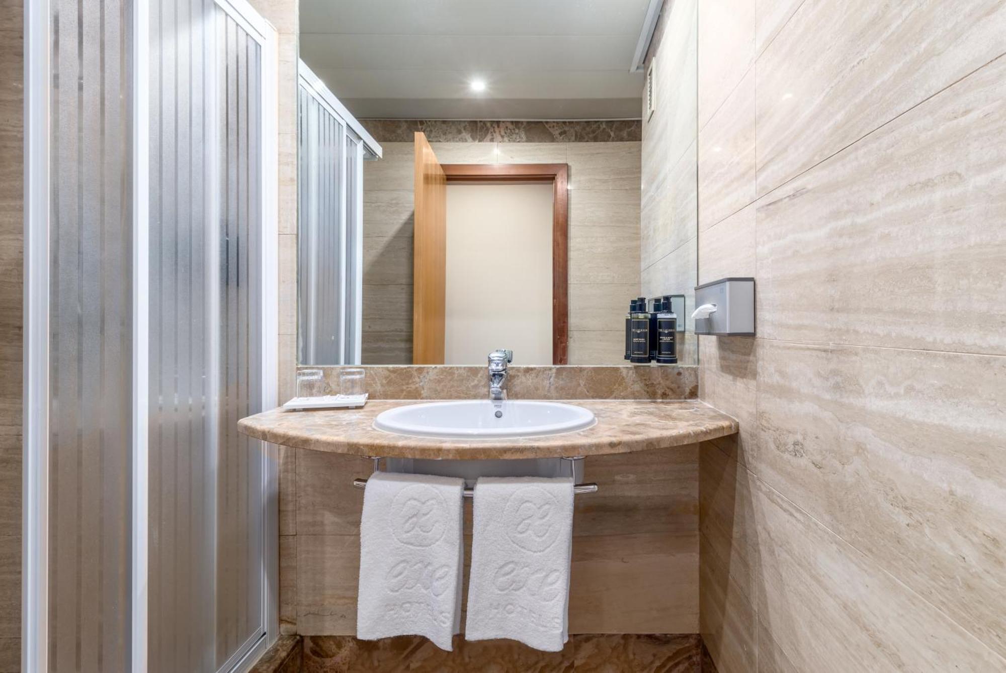 Exe Pozuelo Otel Pozuelo de Alarcón Dış mekan fotoğraf